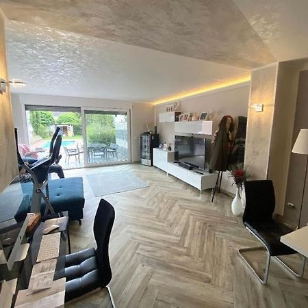 Villa Mit Pool Siegburg Ngoại thất bức ảnh