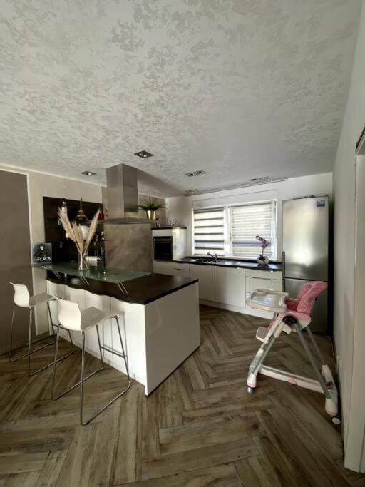 Villa Mit Pool Siegburg Ngoại thất bức ảnh