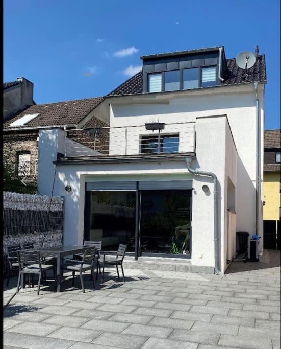 Villa Mit Pool Siegburg Ngoại thất bức ảnh