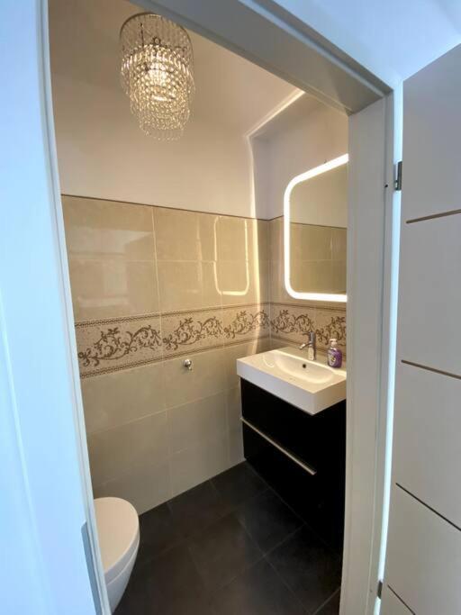 Villa Mit Pool Siegburg Ngoại thất bức ảnh